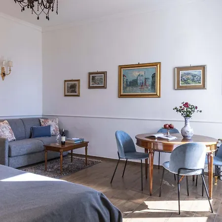 Italian Experience-maison D'alice Apartment *